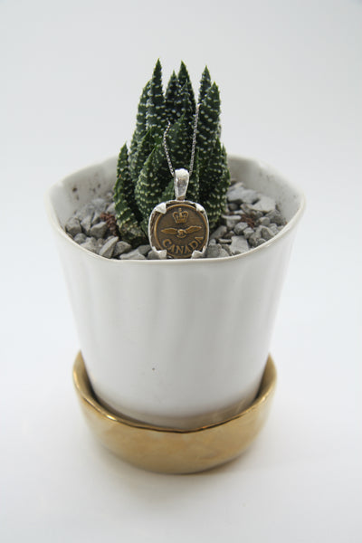 Vintage Canadian Medallion Necklace Bird Lifestyle