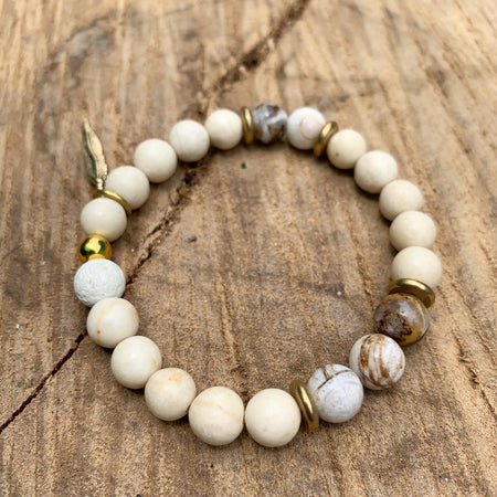 Laurel Wreath White Collar Necklace